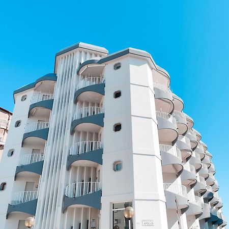 Апартаменты Apollo Fronte Mare Лидо-ди-Езоло Экстерьер фото